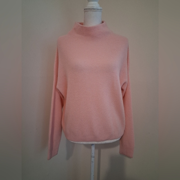 Alice + Olivia Cashmere Soft Pink Sweater Size Small - Picture 6 of 6